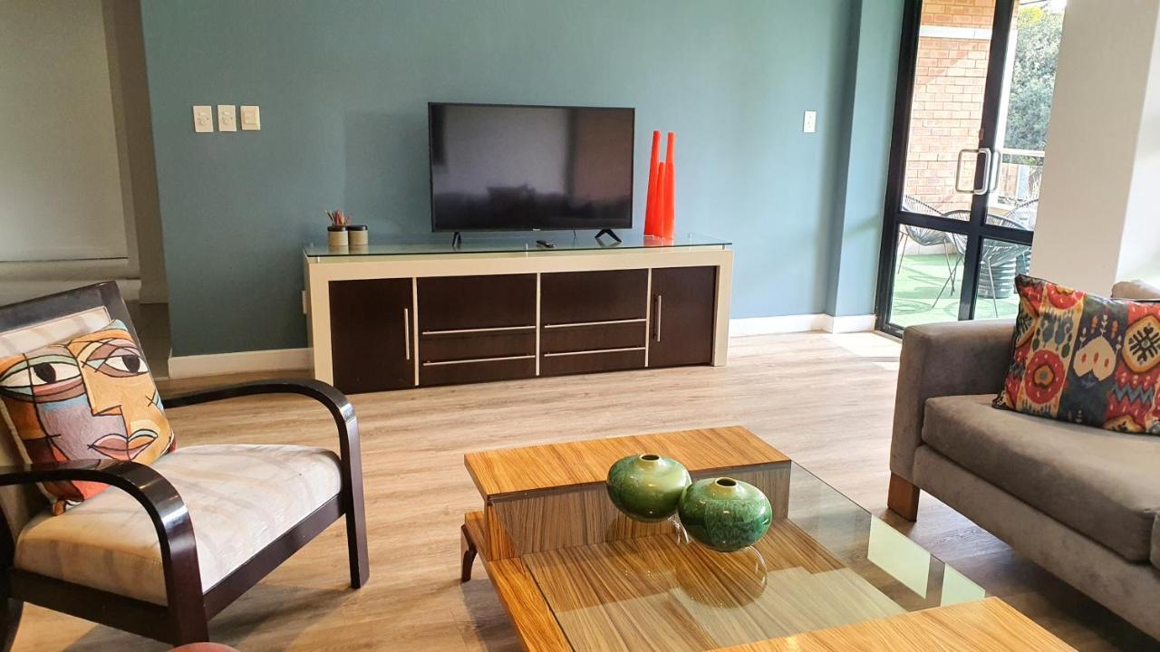 Zuri Residences At Ten Degrees Johannesburg Kültér fotó